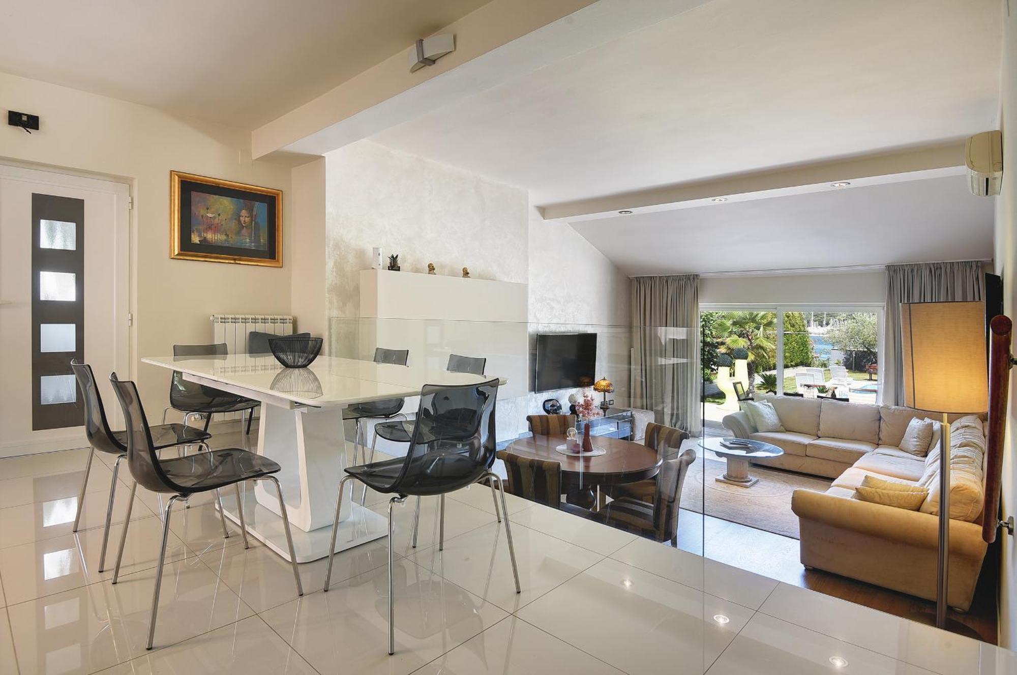 Contessa Del Mar In For 7 People Only 200 Meters From The & Pet Friendly Vila Pula
