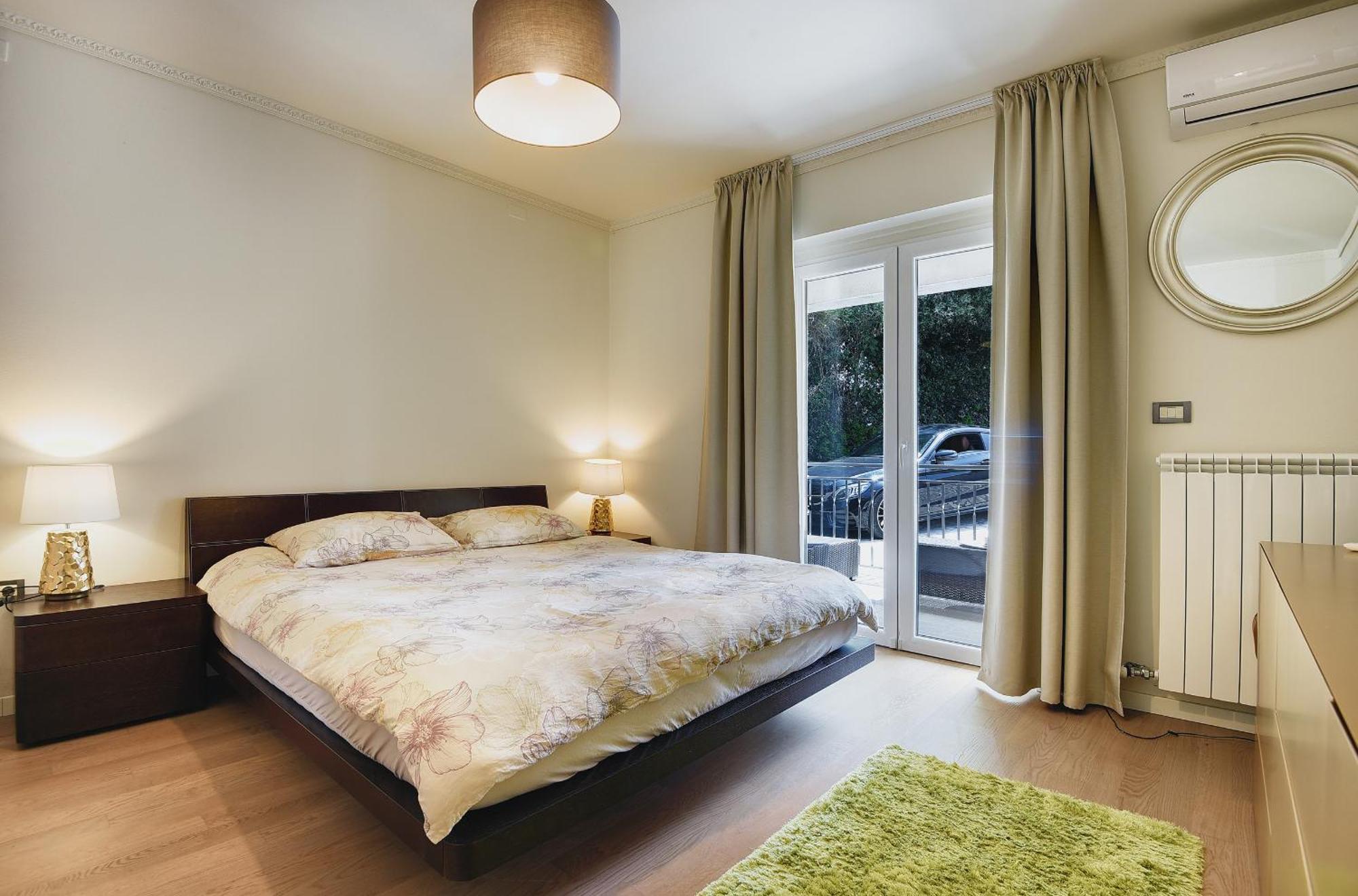 Contessa Del Mar In For 7 People Only 200 Meters From The & Pet Friendly * Pula
